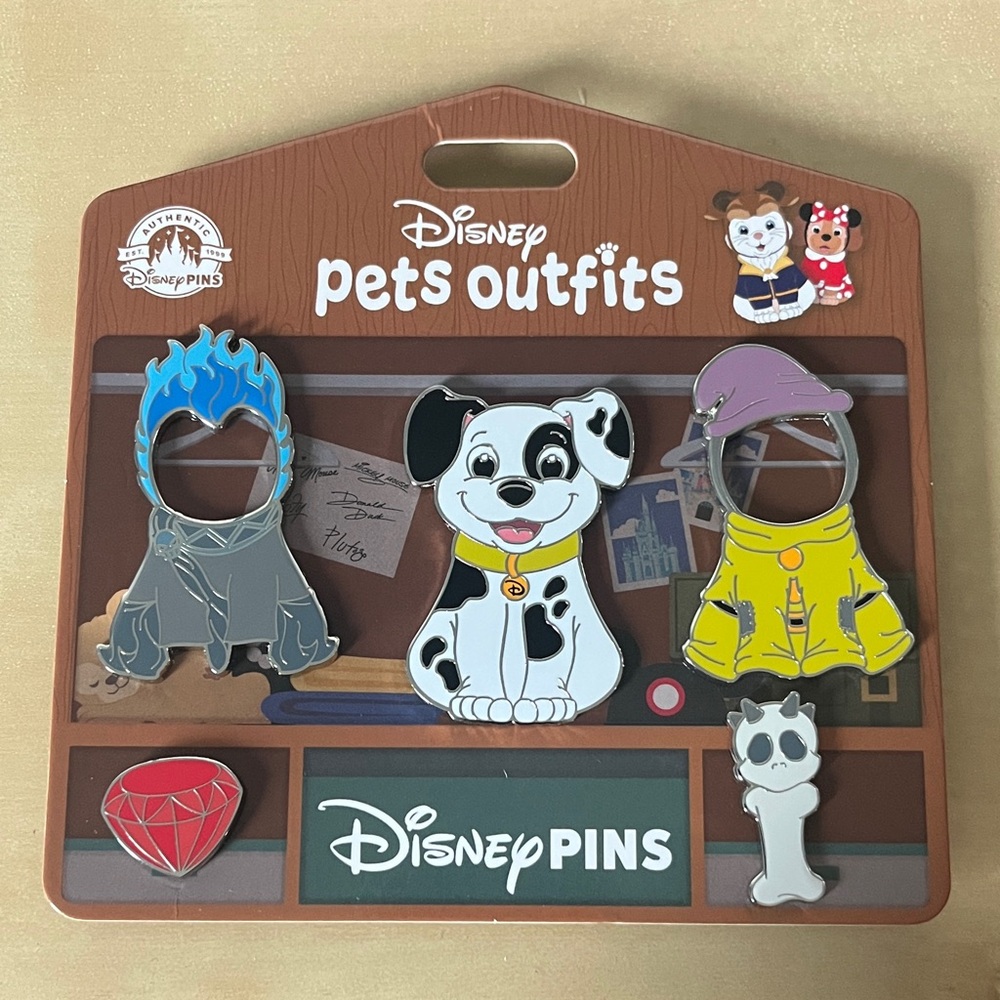 Disney Pets Outfits 101 Dalmatians Hades Dopey Dwarf Diamond Gem Pin Collection